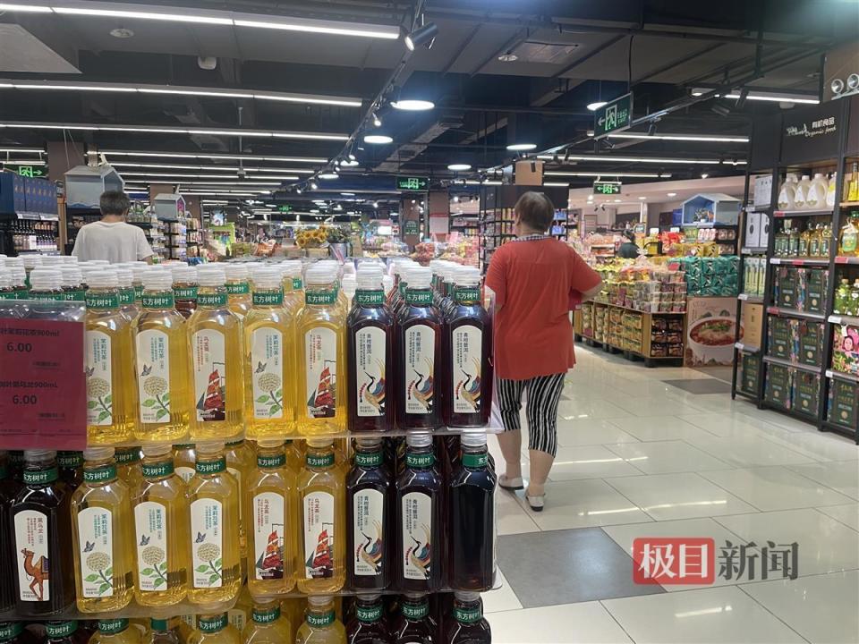 百货超市摆货图片