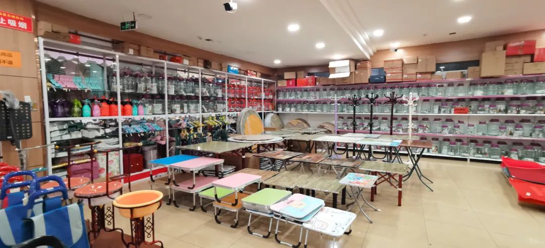 百货微型批发市场